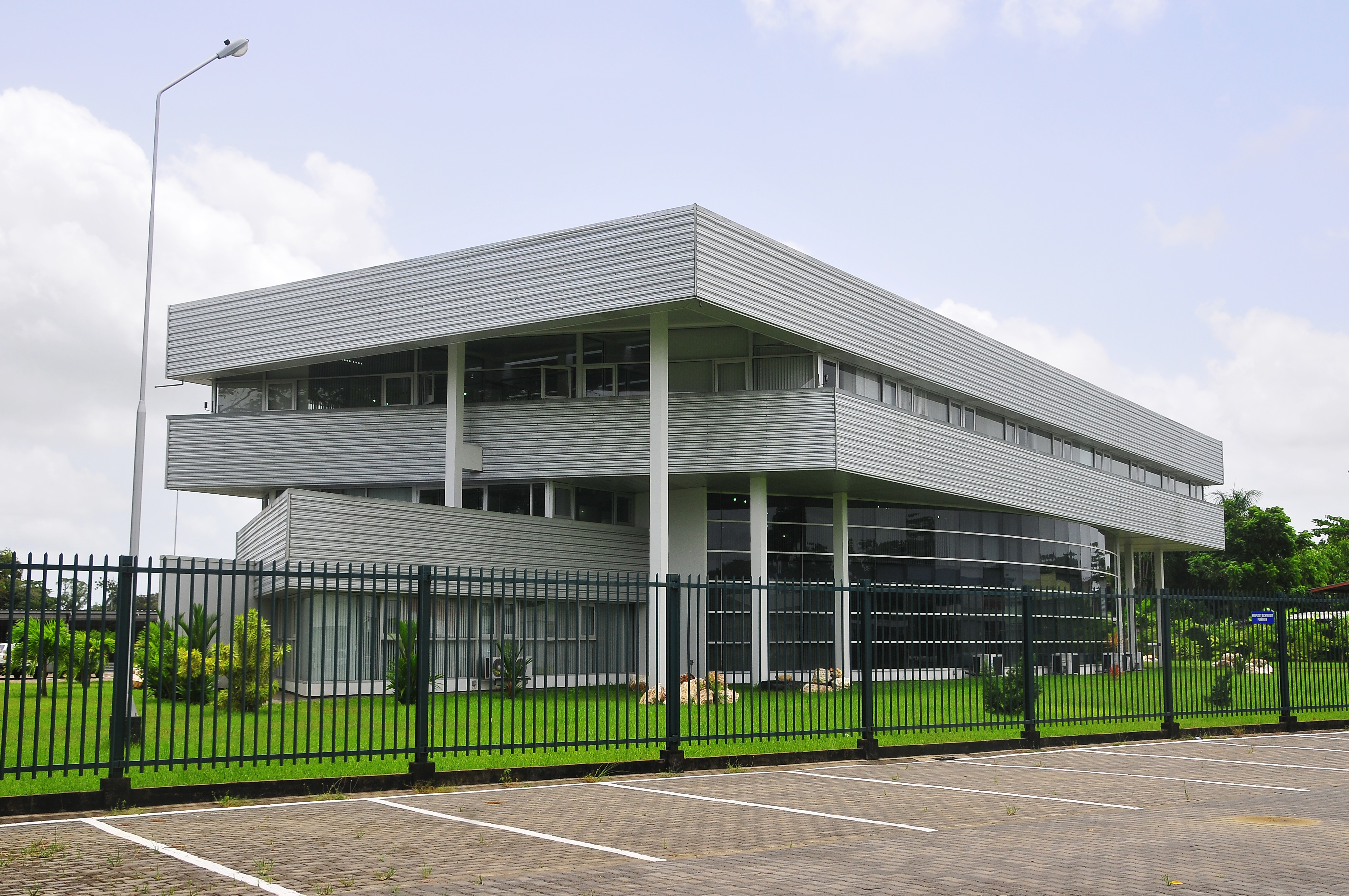 Kantoorgebouw van de Centrale Landsaccountantsdienst in Paramaribo